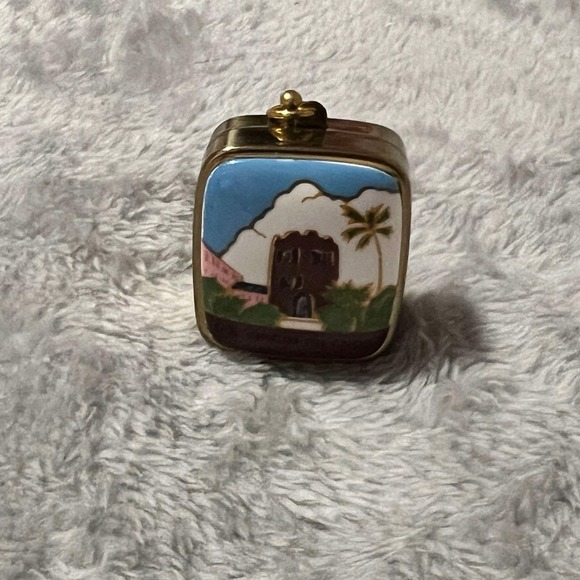 Japanese Sankyo Brass MusicBox Keychain US Virgin Islands Japan VINTAGE & Tested - Picture 4 of 9